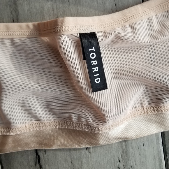 Torrid Mesh Floral Embroidered Bralette - Picture 4 of 5